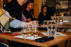 whiskykóstoló csapatépítő